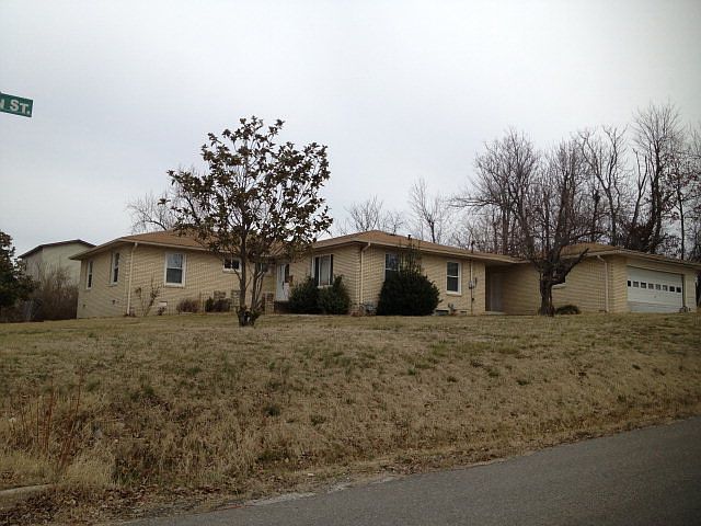 1st image of 608 Pride Ave