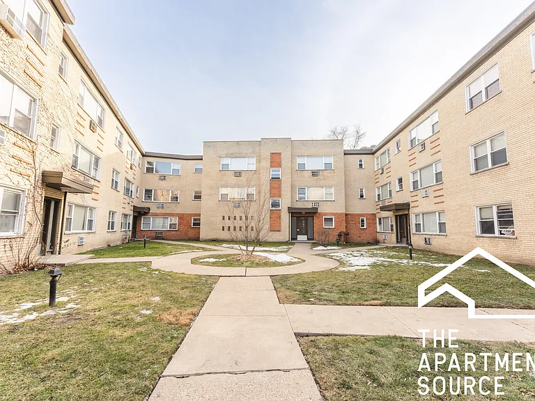 1321 W Sherwin Ave #GB — Photo 7