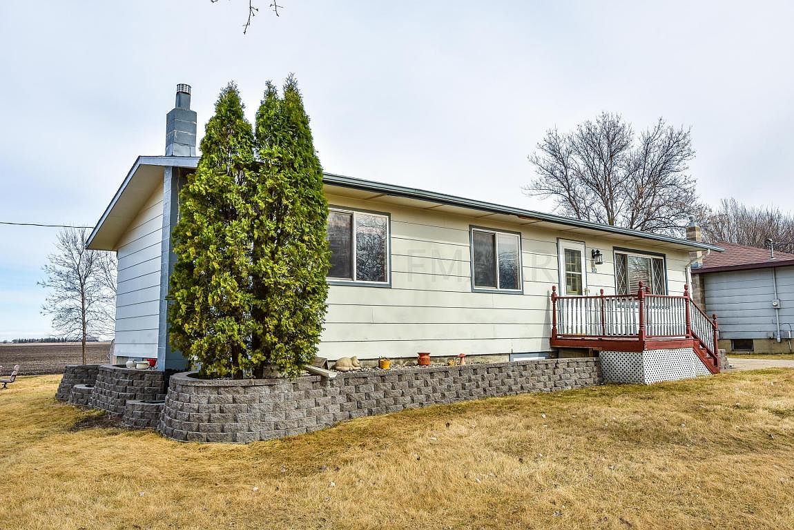 212 3rd St N, Sabin, MN 56580 Zillow