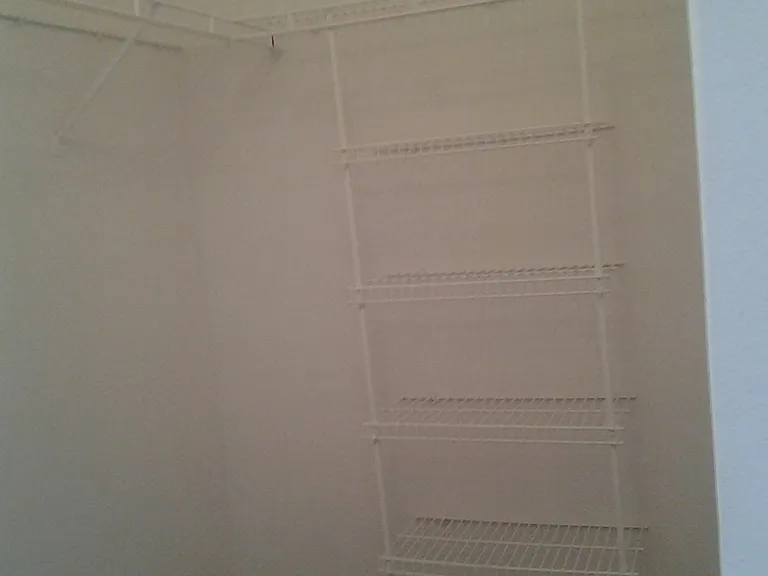 The Mirage Apartments — Photo 4
