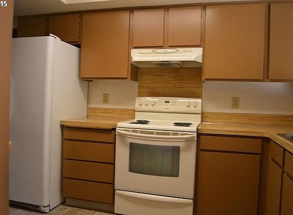 3rd image of 14213 NE 10th St