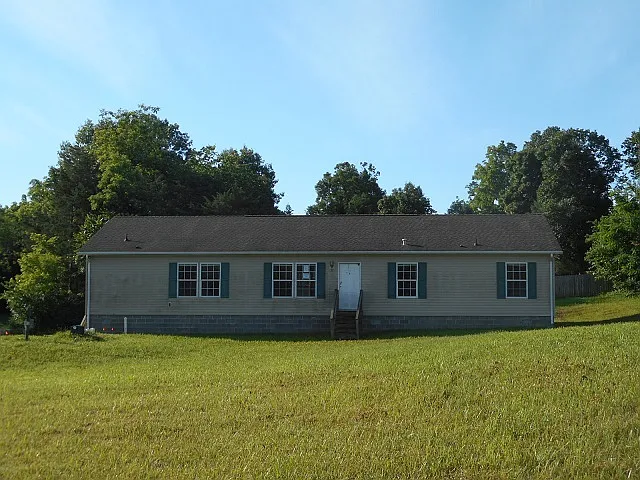457 Riverbend Dr photo 1