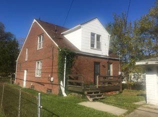 21004 Garden Ln, Ferndale, MI