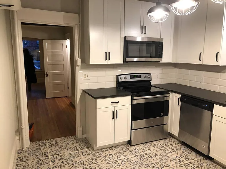 37 W Maple Ave — Photo 4