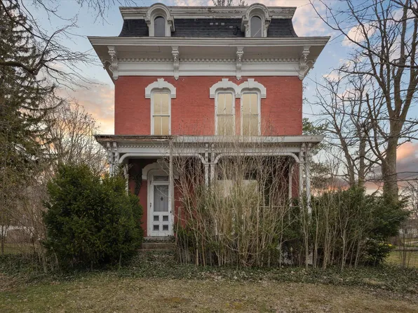 204 N East St, Cassopolis, MI 49031