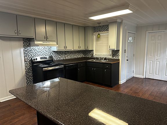 4th image of 1006 Haralson St