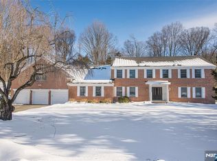 721 Somerset St, Franklin Lakes, NJ 07417