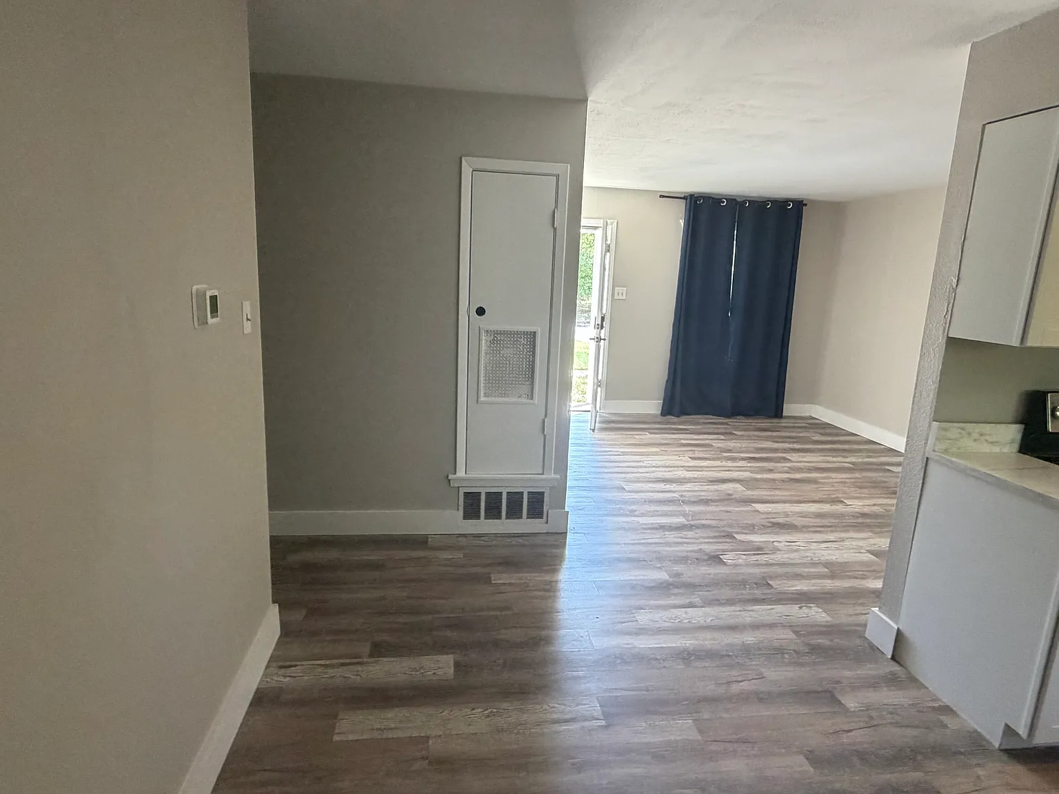 3 bed, 1.5 bath, 912 sqft, $1,200 — Photo 4