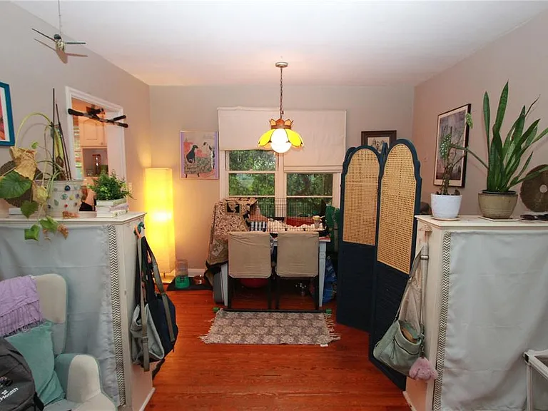 415 E Gore St — Photo 7