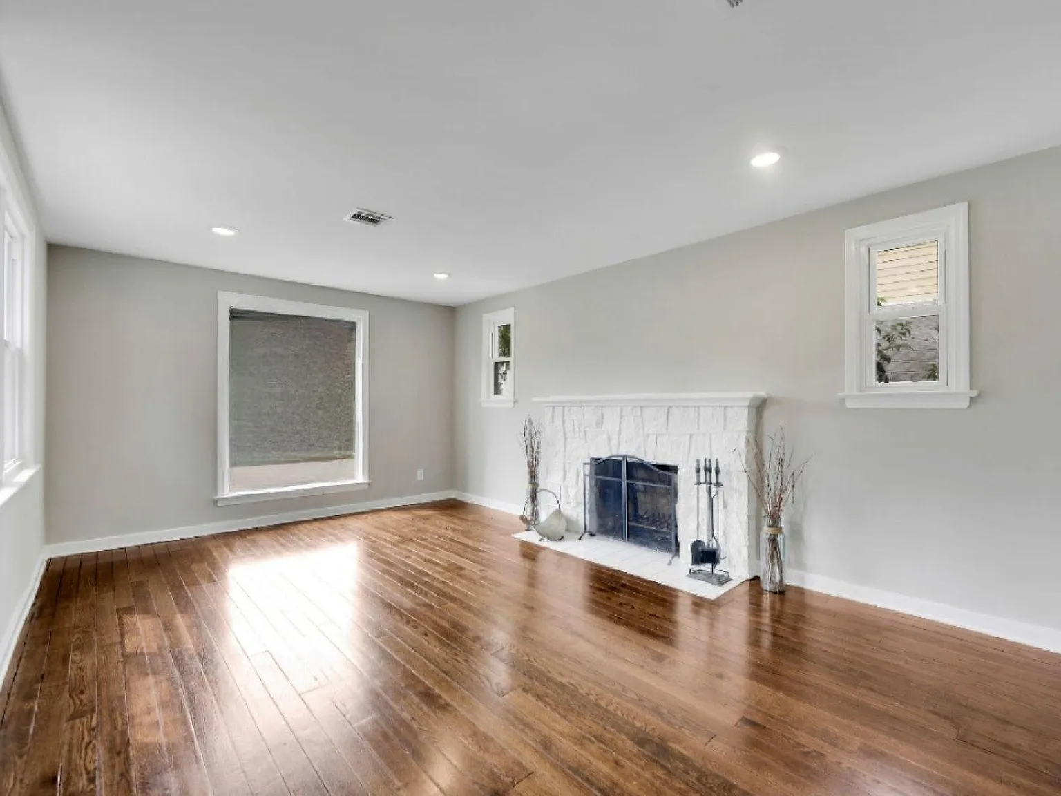 3 bed, 1200 sqft, $4,200 — Photo 3