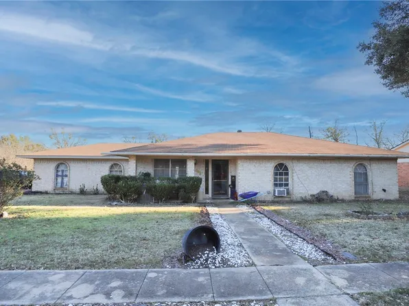 125 Goliad St, Mc Gregor, TX 76657