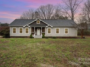 140 Broome Farm Ln, Mooresville, NC 28115