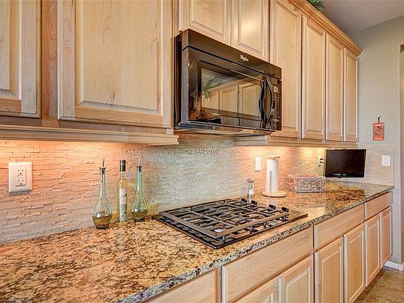5th image of 1661 Flores Ln