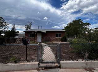335 McKnight Ave NE, Albuquerque, NM 87102