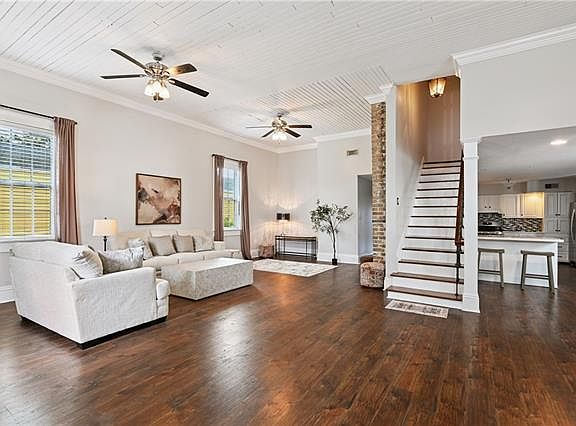 5th image of 730 Angela Ave