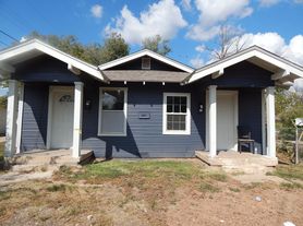 3210 SW 4th, B