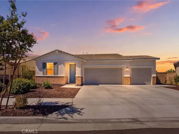 1919 Rodeo Dr, Hemet, CA 92545