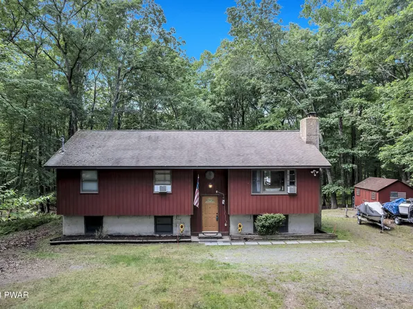 140 Cottonwood Dr, Hawley, PA 18428