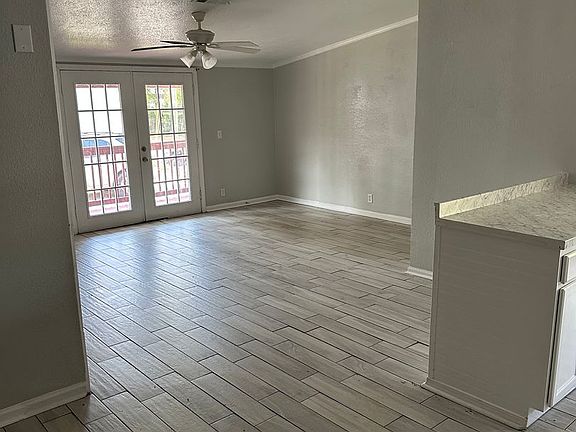 4th image of 928 Carlos Dr #107