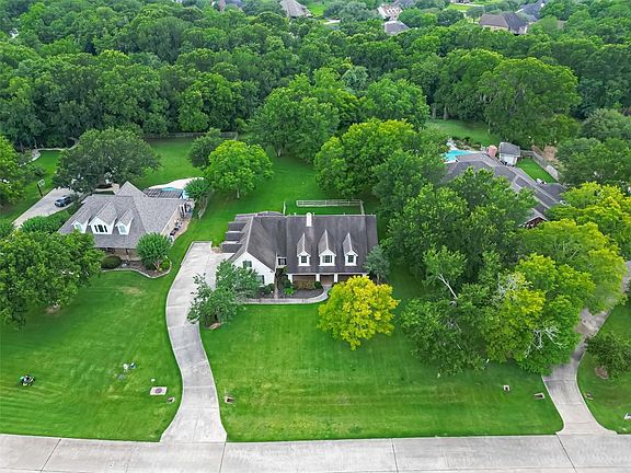 2nd image of 32515 Westminster Dr