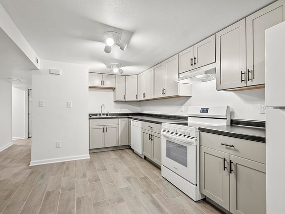 4th image of 8011 University Ave