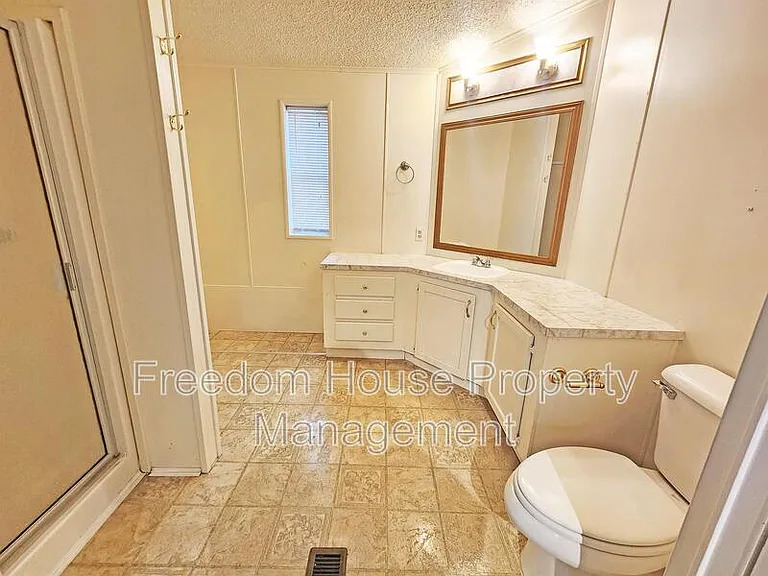 1441 W Betty Ave #1 — Photo 11