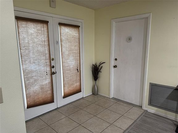 3rd image of 11220 Elderberry Dr