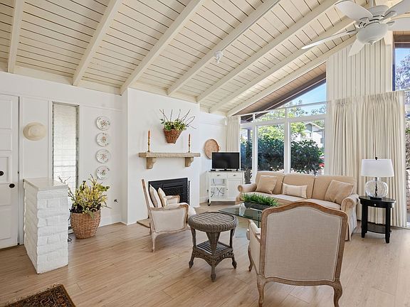3rd image of 2818 Miradero Dr