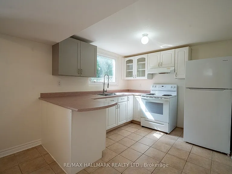 15 Bingham St — Photo 9