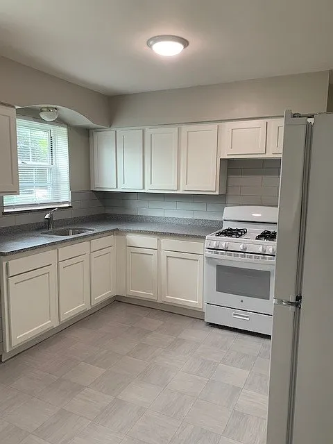 2 bed, 800 sqft, $1,195 — Photo 2