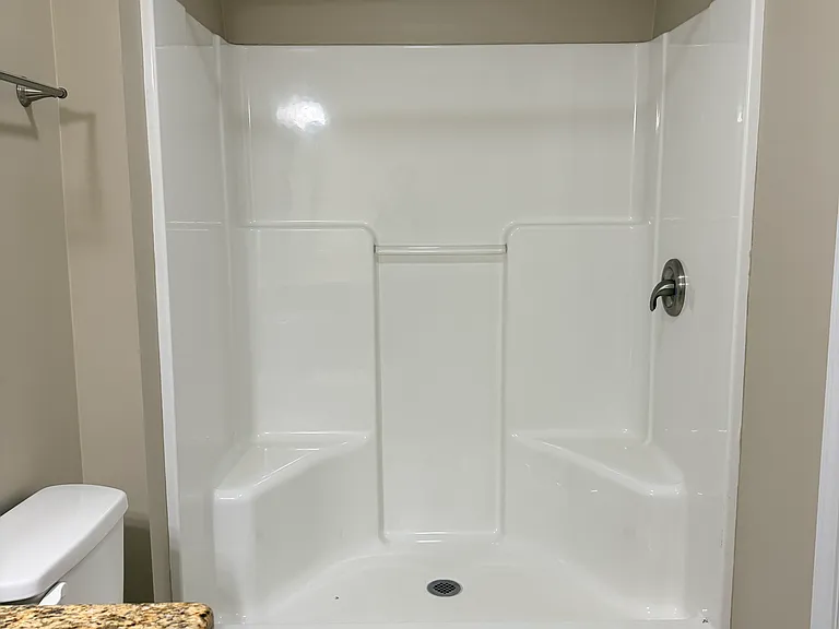 527 Redstone Dr #17 — Photo 2