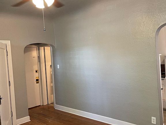 3rd image of 226 Saint Helens Ave APT 203
