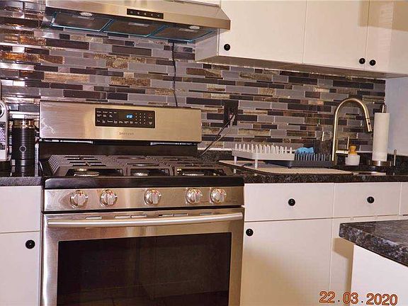 5th image of 10528 65th Ave NE #3F