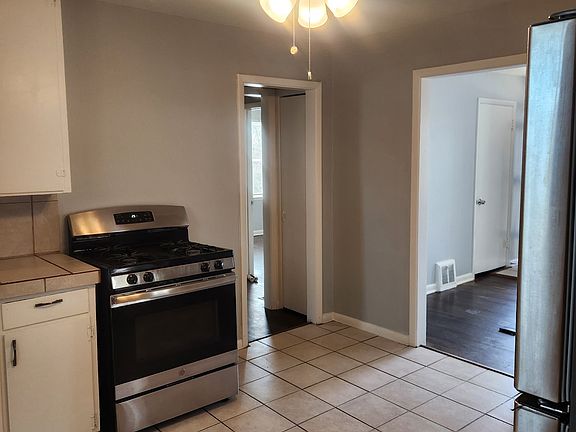 5th image of 6905 Spruce Ave
