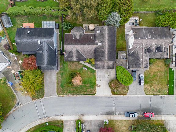 5th image of 4695 London Cres