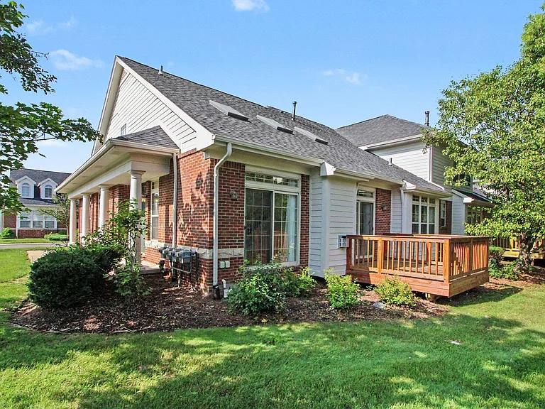 4304 Gateway Cir — Photo 28