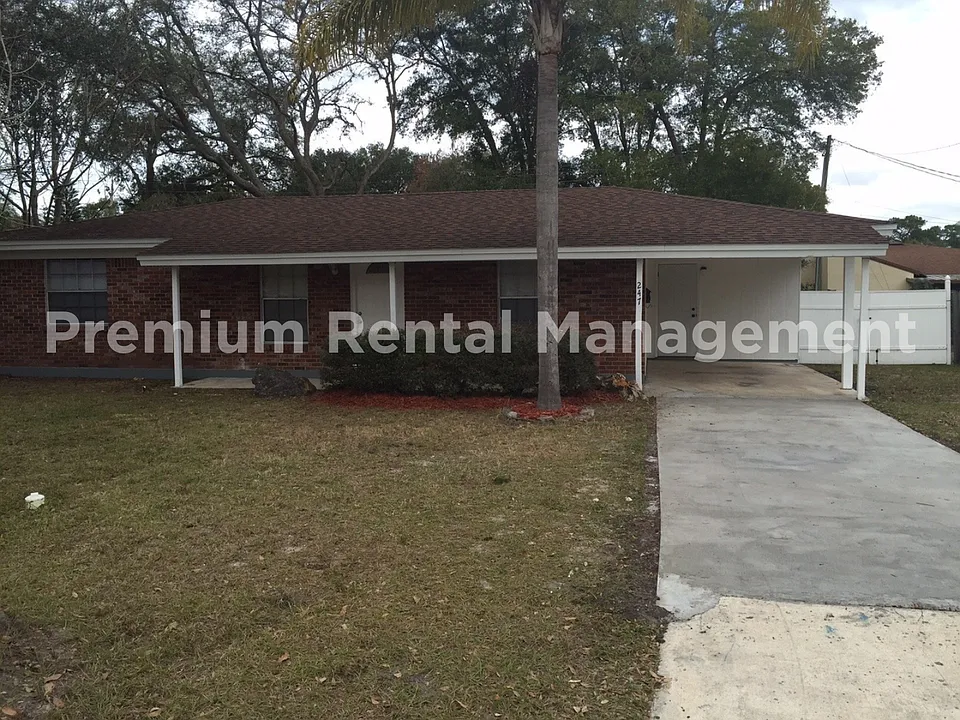 247 Oakwood Dr