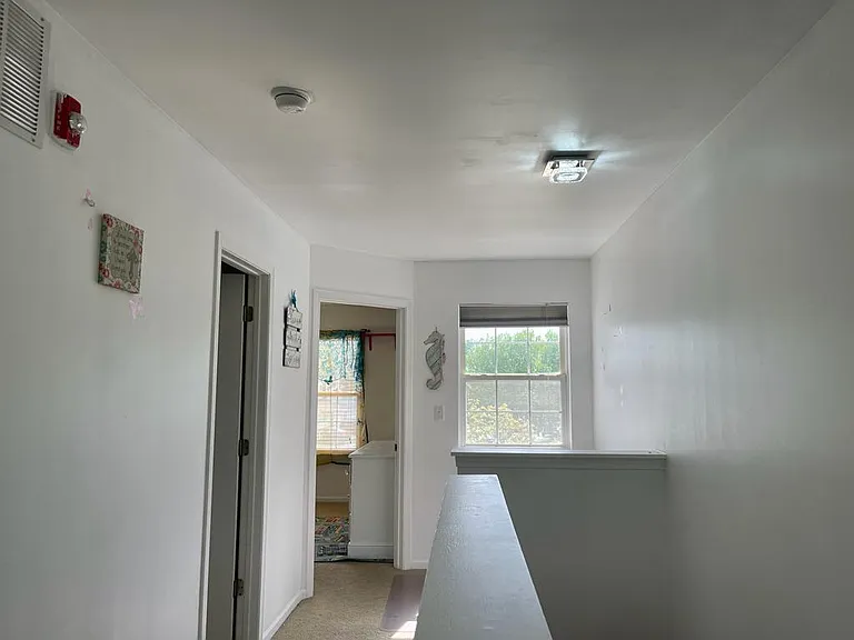 880 Genesee Dr — Photo 24
