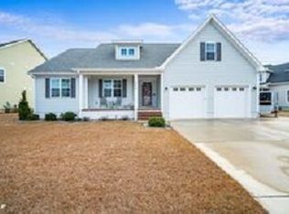 1816 Olde Farm Rd, Morehead City, NC 28557