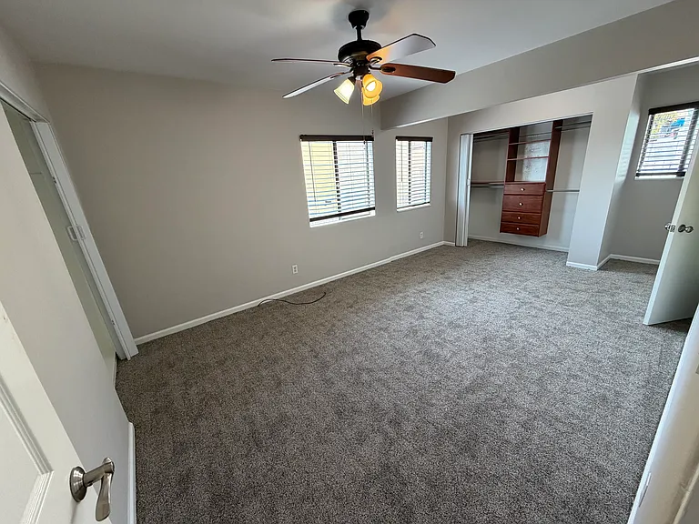 4612 Bermuda Ave — Photo 5