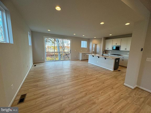 2nd image of 2484 Scotch Bonnet Dr