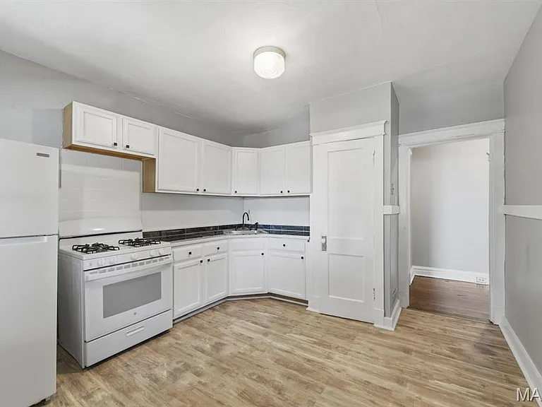 3332 Aubert Ave #A — Photo 6