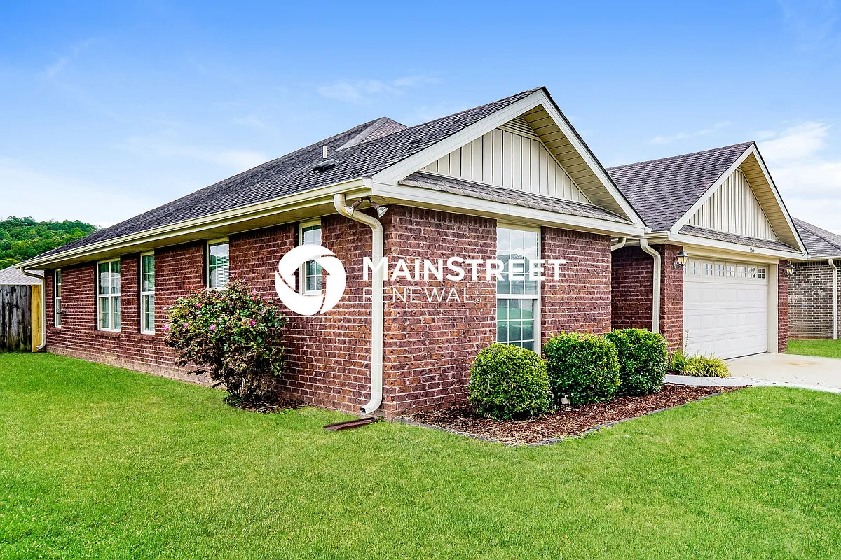 Front View - 955 Clover Ave