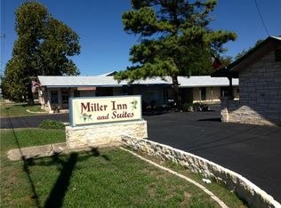 908 E Main St, Fredericksburg, TX 78624