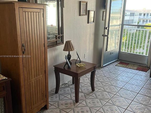 4th image of 15600 NE 6th Ave APT 35A