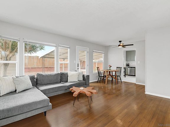 3rd image of 6741 Carthage St