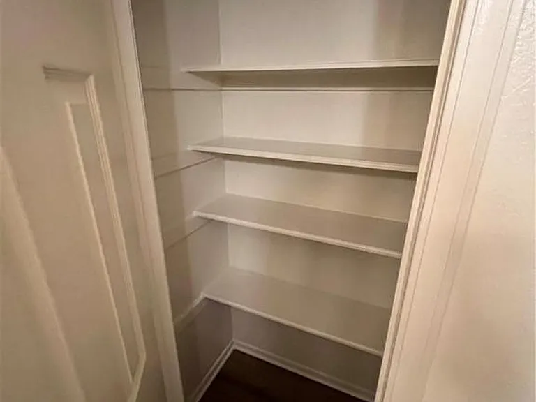 320 S 11th Pl — Photo 9