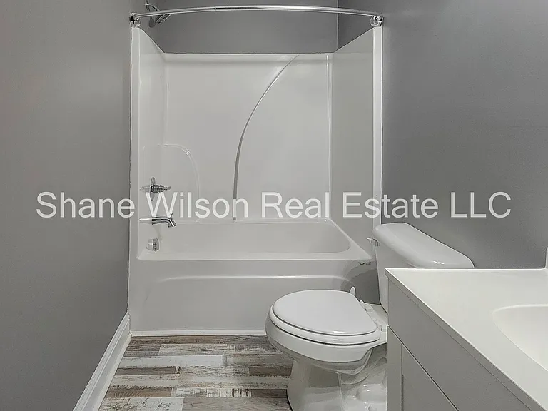 1412 Stevenson Dr — Photo 7