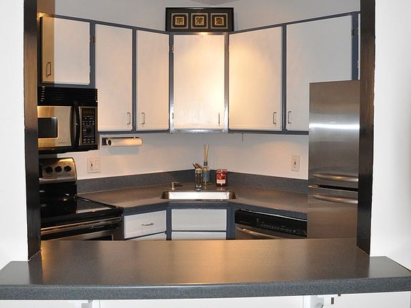 5th image of 366 Quincy Ave Unit 404