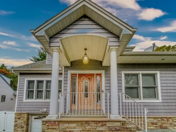 73 Brookview Dr, Woodland Park, NJ 07424